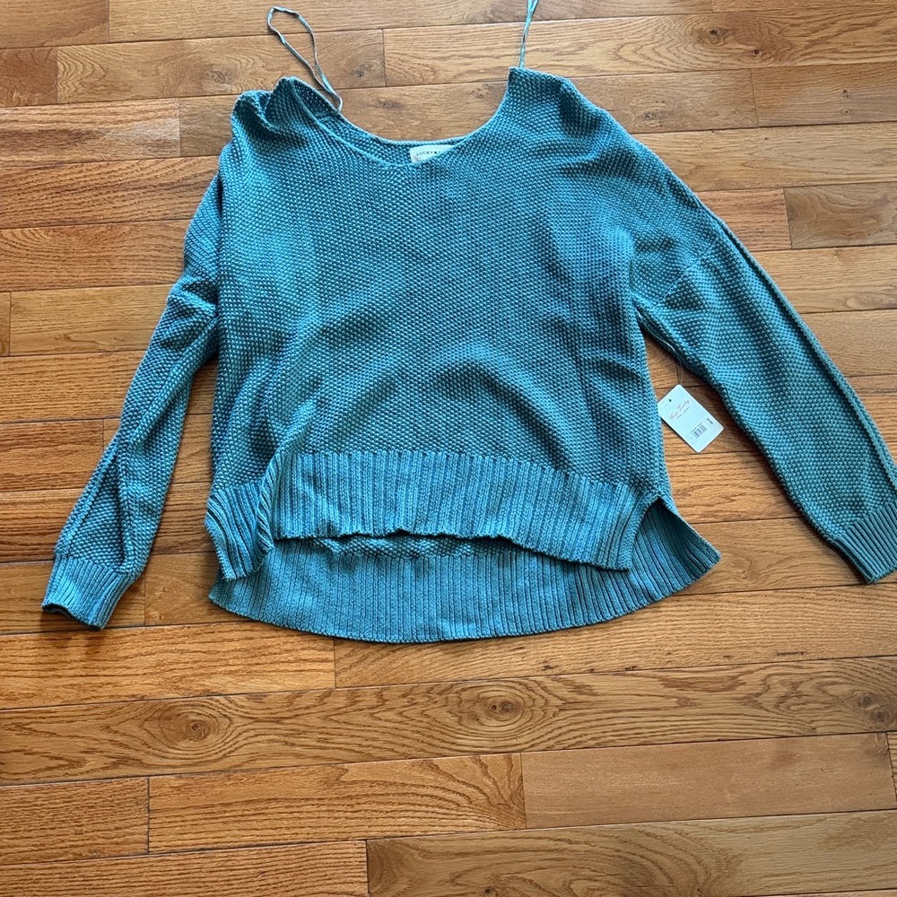 Women’s Lightweight V-Neck Knit Sweater — Green